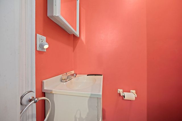 3 Clermont St, Boston, MA 02124