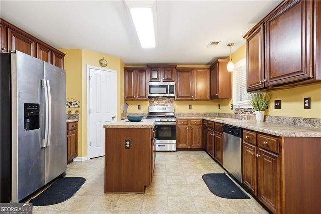 4200 Kenwood Trail, Atlanta, GA 30349