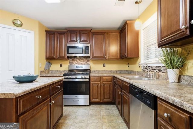 4200 Kenwood Trail, Atlanta, GA 30349