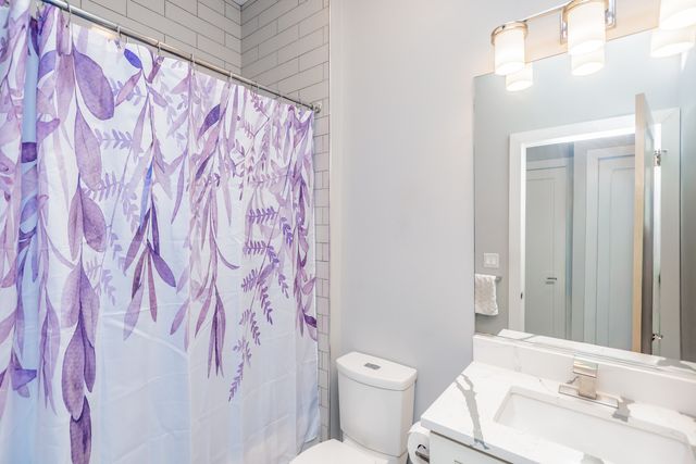 2018 S Loomis Street 3, Chicago, IL 60608