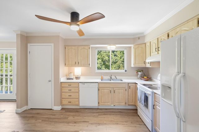 122 Ridge Hill Drive, Highland Heights, KY 41076