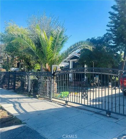 866 E 4th Street, Pomona, CA 91766