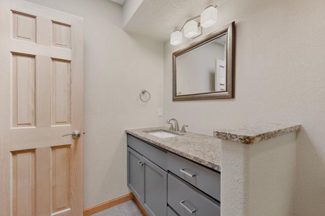 2770 Wolfberry Place NE, Albuquerque, NM 87122