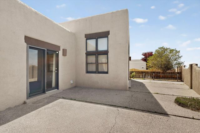 2770 Wolfberry Place NE, Albuquerque, NM 87122