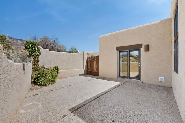 2770 Wolfberry Place NE, Albuquerque, NM 87122