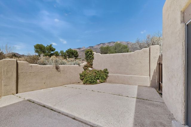 2770 Wolfberry Place NE, Albuquerque, NM 87122