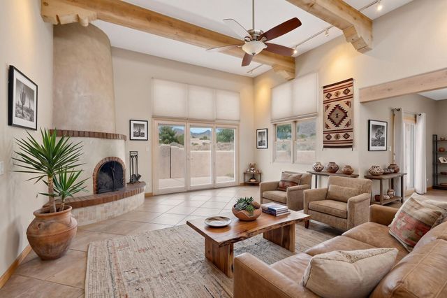 2770 Wolfberry Place NE, Albuquerque, NM 87122
