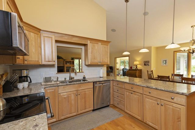1221 W Sherman AVENUE, Fort Atkinson, WI 53538
