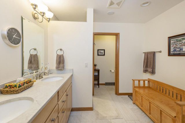 1221 W Sherman AVENUE, Fort Atkinson, WI 53538