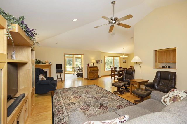 1221 W Sherman AVENUE, Fort Atkinson, WI 53538