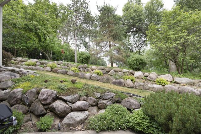 1221 W Sherman AVENUE, Fort Atkinson, WI 53538