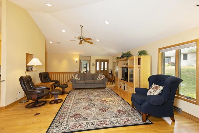 1221 W Sherman AVENUE, Fort Atkinson, WI 53538