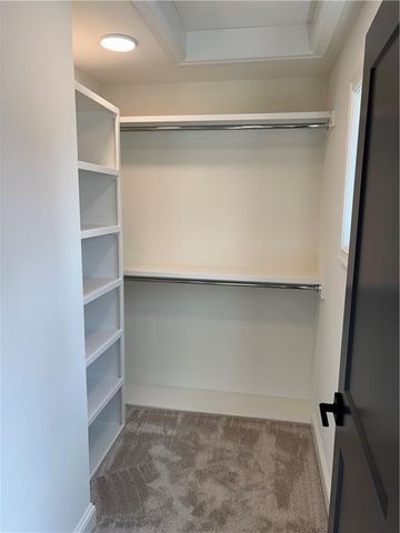 5325 W 72ND Street, Prairie Village, KS 66208