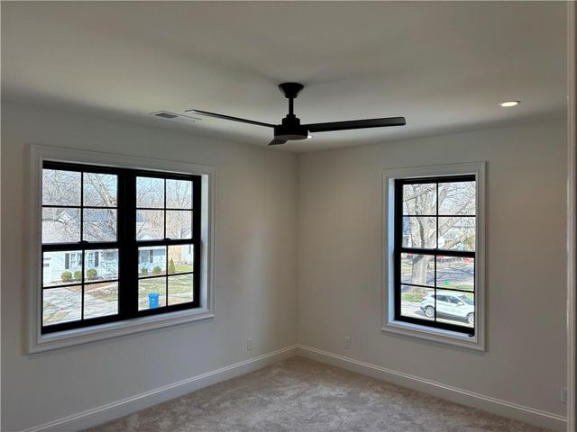 5325 W 72ND Street, Prairie Village, KS 66208