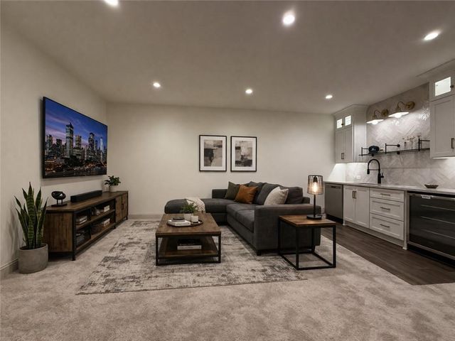 5325 W 72ND Street, Prairie Village, KS 66208