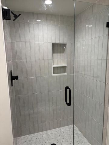 5325 W 72ND Street, Prairie Village, KS 66208