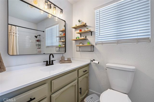 17421 Mark Road, Madera, CA 93636