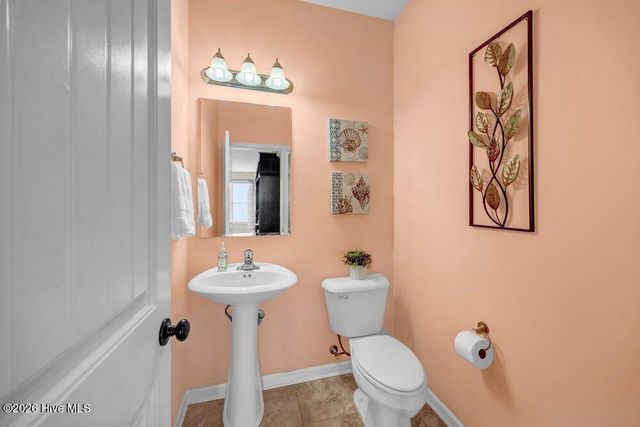 7728 Champlain Drive, Wilmington, NC 28412