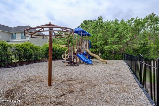 7728 Champlain Drive, Wilmington, NC 28412