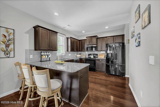 7728 Champlain Drive, Wilmington, NC 28412