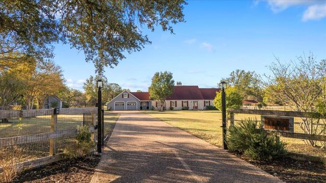 1180 Live Oak LOOP, Buda, TX 78610