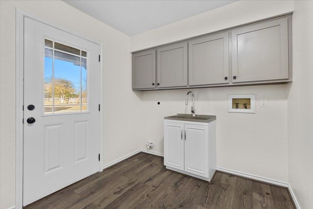 1180 Live Oak LOOP, Buda, TX 78610