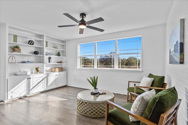 1180 Live Oak LOOP, Buda, TX 78610