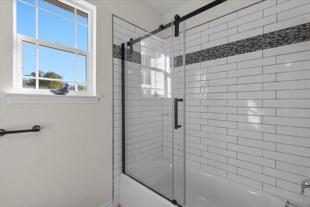 1180 Live Oak LOOP, Buda, TX 78610