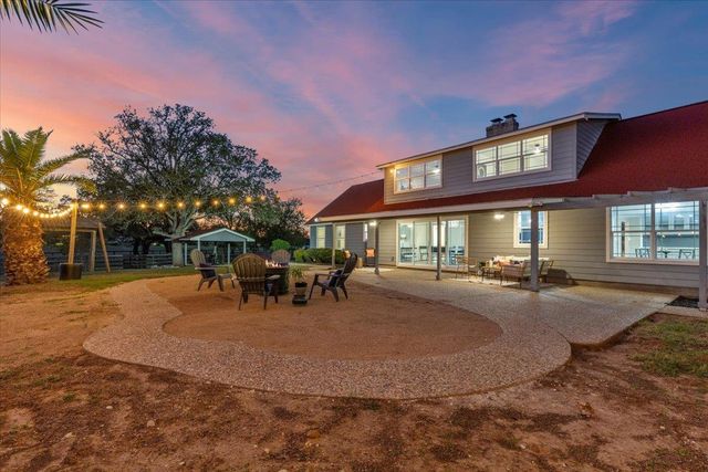 1180 Live Oak LOOP, Buda, TX 78610