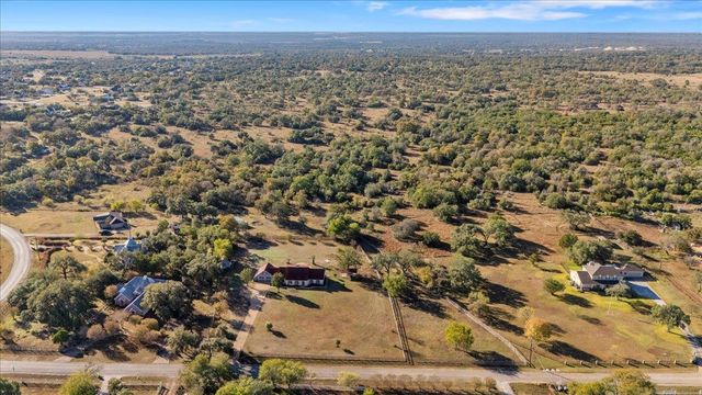1180 Live Oak LOOP, Buda, TX 78610