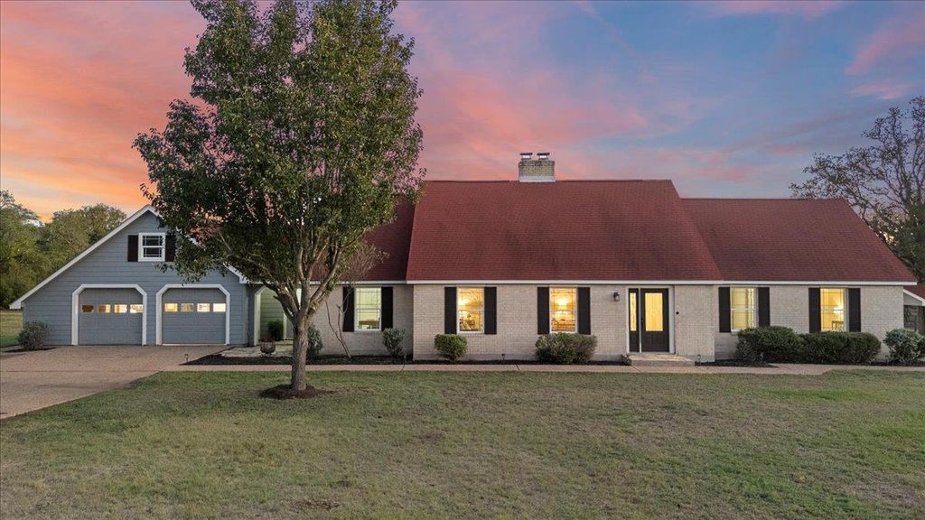 1180 Live Oak LOOP, Buda, TX 78610
