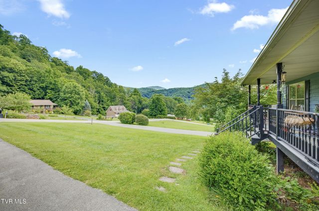 119 Seth Street, Roan Mountain, TN 37687