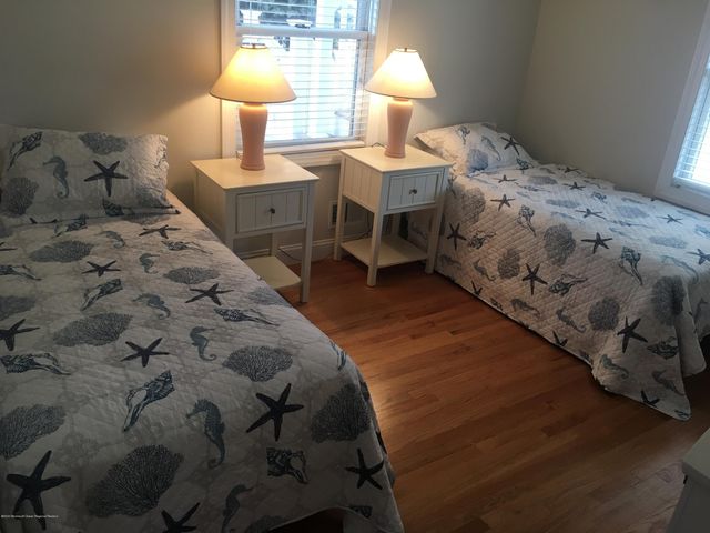 11 Dover Avenue, Lavallette, NJ 08735