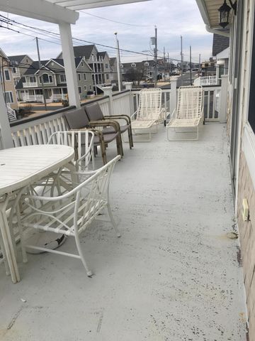 11 Dover Avenue, Lavallette, NJ 08735