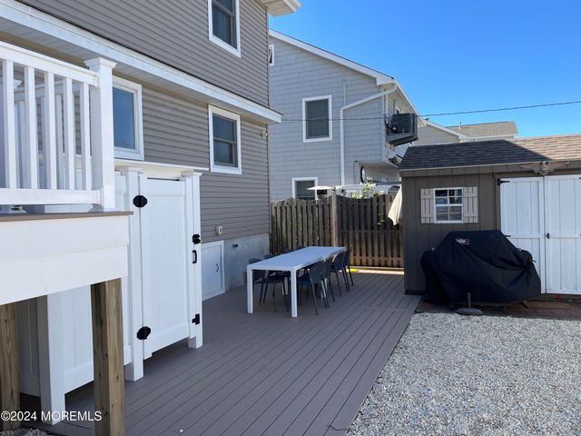 11 Dover Avenue, Lavallette, NJ 08735