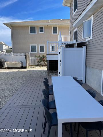 11 Dover Avenue, Lavallette, NJ 08735