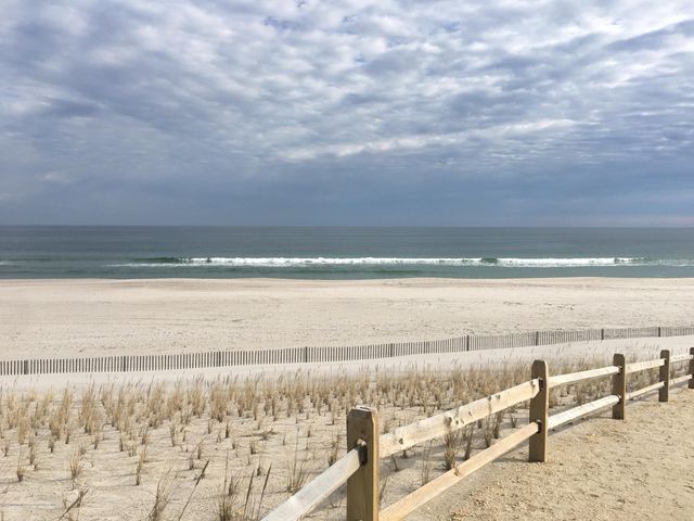 11 Dover Avenue, Lavallette, NJ 08735