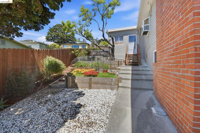 2205 Scenic Street, El Cerrito, CA 94530