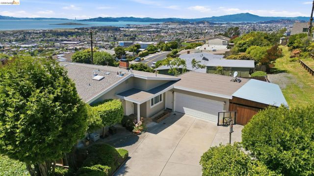 2205 Scenic Street, El Cerrito, CA 94530