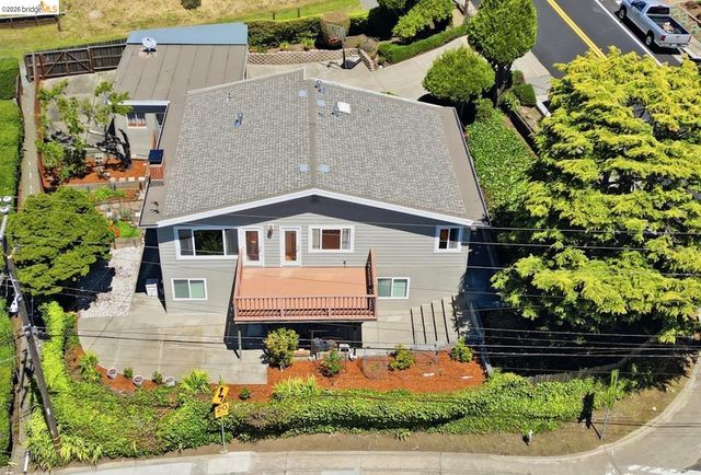 2205 Scenic Street, El Cerrito, CA 94530