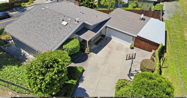 2205 Scenic Street, El Cerrito, CA 94530