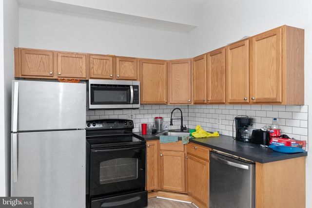 1305 N 15TH ST, Philadelphia, PA 19121