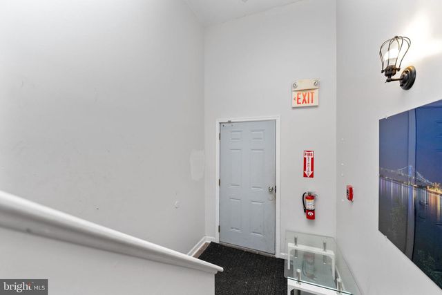 1305 N 15TH ST, Philadelphia, PA 19121
