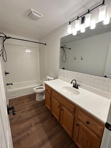 6939 Alma Court, Saginaw, MI 48603