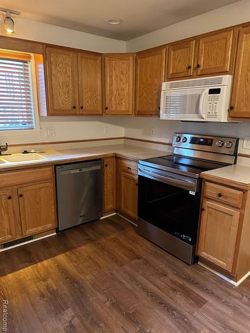 6939 Alma Court, Saginaw, MI 48603