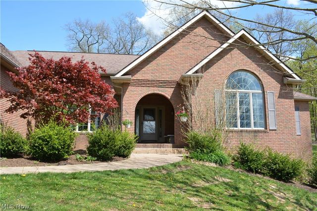 2363 Tabor Ridge Road NE, New Philadelphia, OH 44663