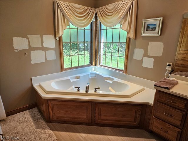 2363 Tabor Ridge Road NE, New Philadelphia, OH 44663