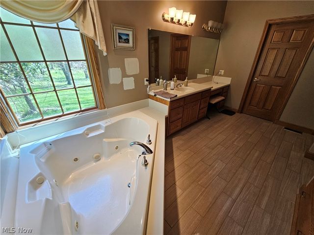 2363 Tabor Ridge Road NE, New Philadelphia, OH 44663