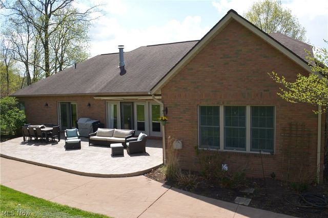 2363 Tabor Ridge Road NE, New Philadelphia, OH 44663
