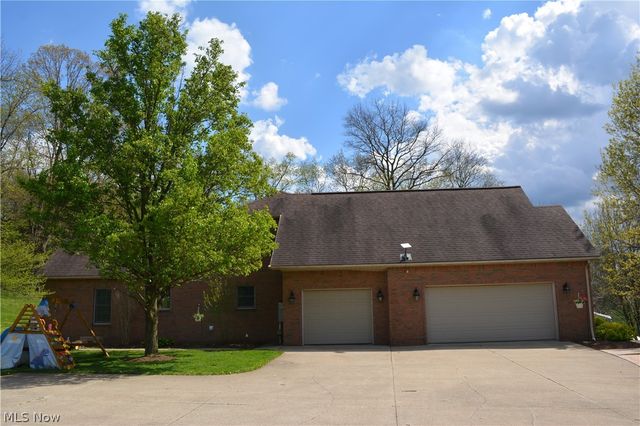 2363 Tabor Ridge Road NE, New Philadelphia, OH 44663